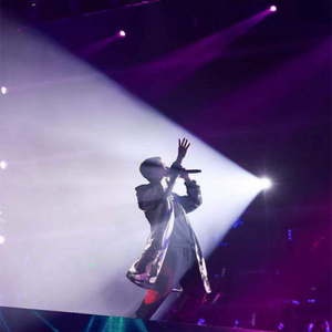 老师好紧⋯蕾丝丝袜真人视频
